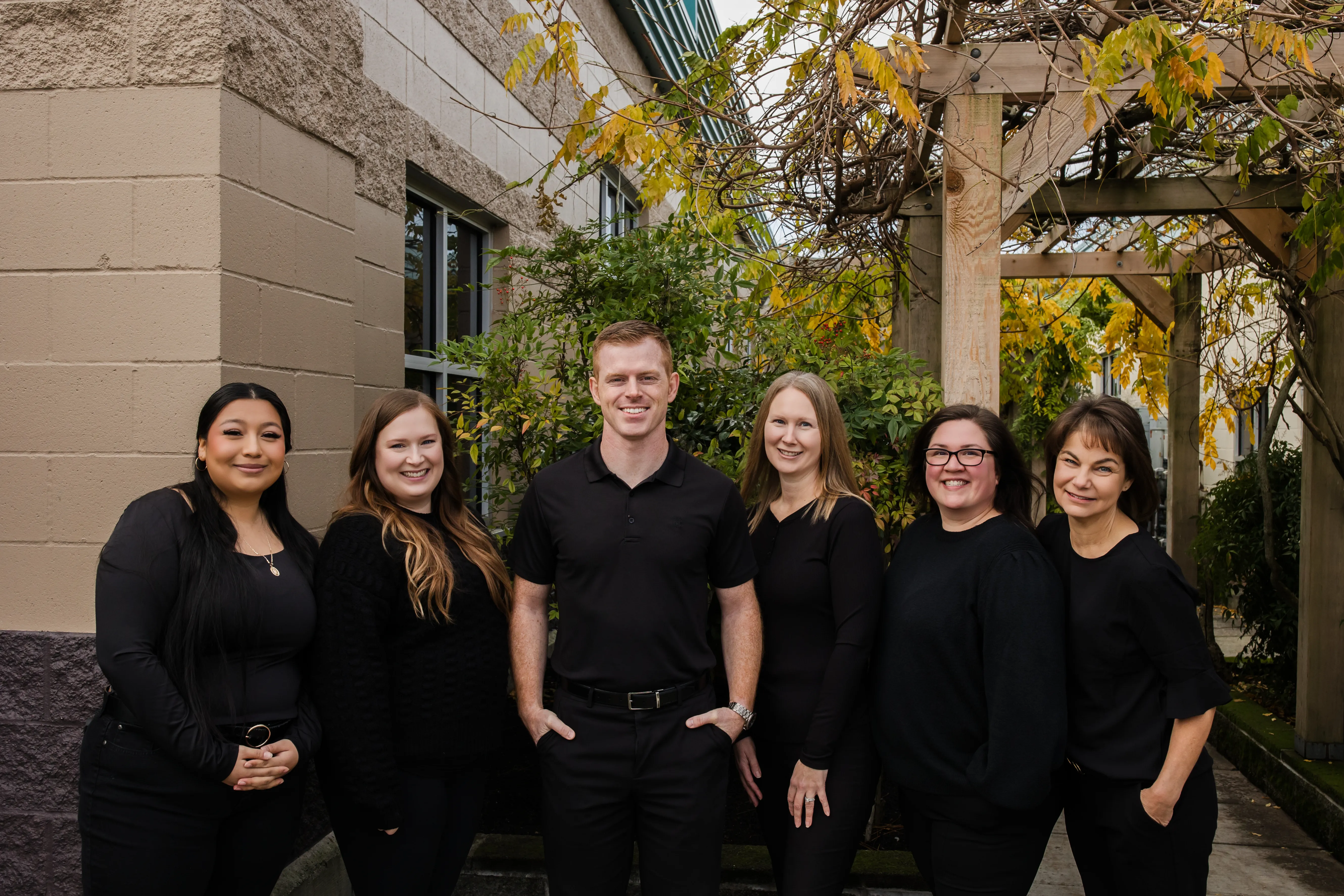 Varian speaking with patient at Port Susan Dental Care in Stanwood, WA